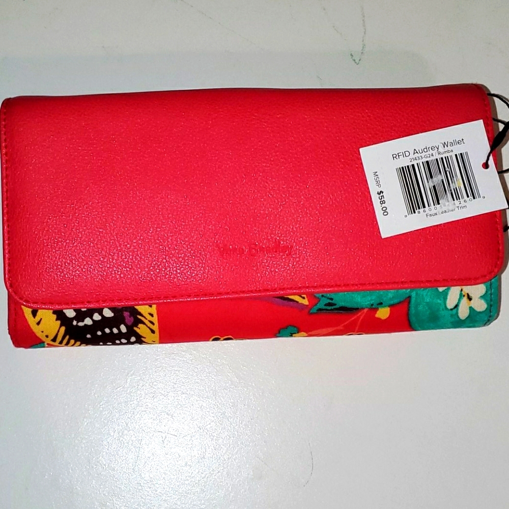 New Vera Bradley faux red leather trim floral Audrey wallet